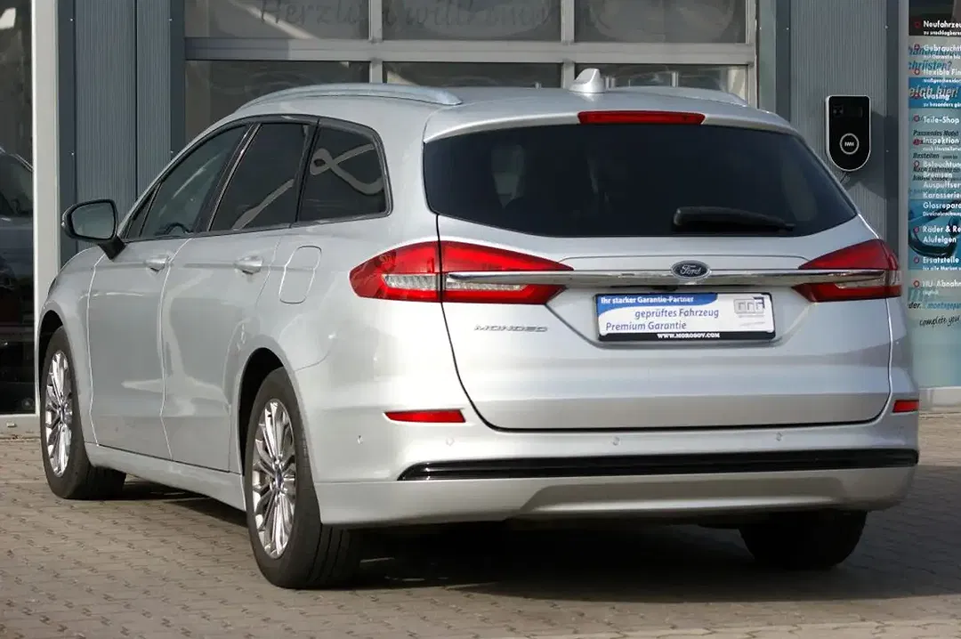 Ford Mondeo 2.0 EcoBlue AUT Titanium - Thumbnail 3