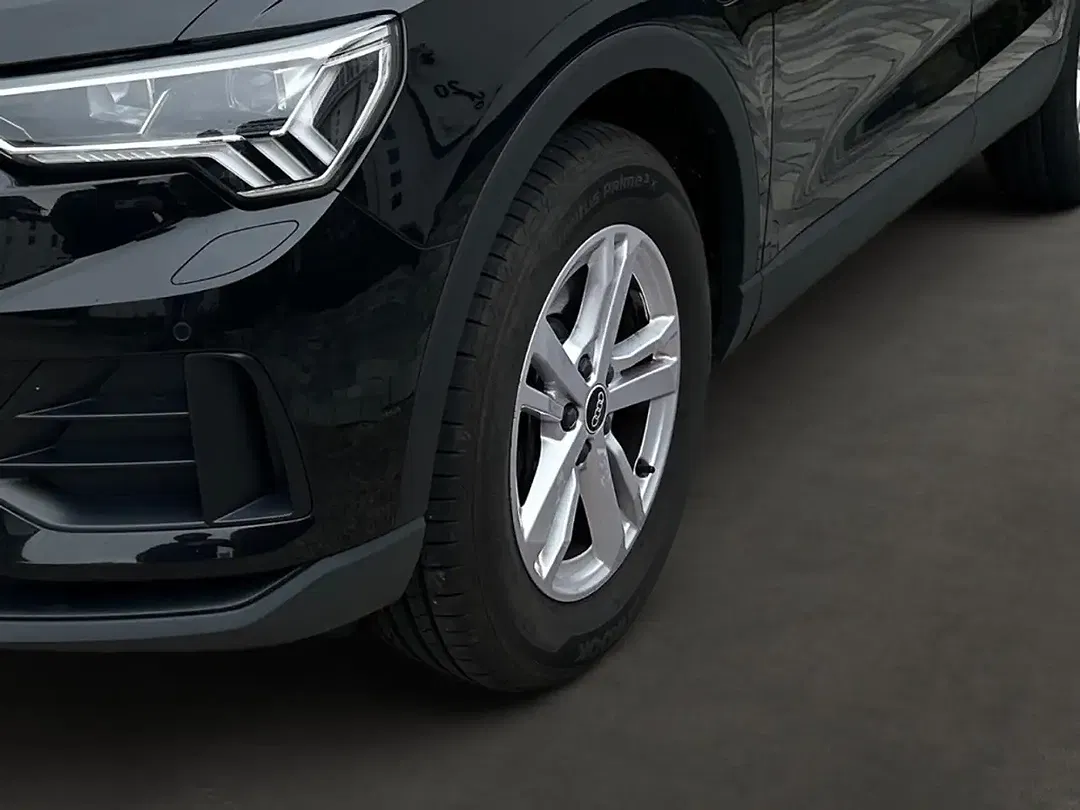 Audi Q3 45 TFSI PHEV Base - Thumbnail 10