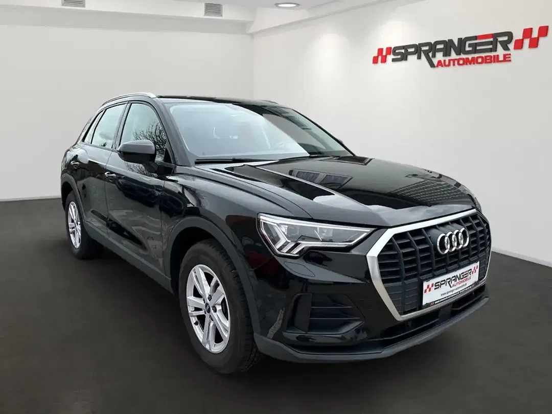 Audi Q3 45 TFSI PHEV Base - Thumbnail 3