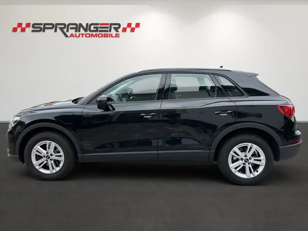 Audi Q3 45 TFSI PHEV Base - Thumbnail 8