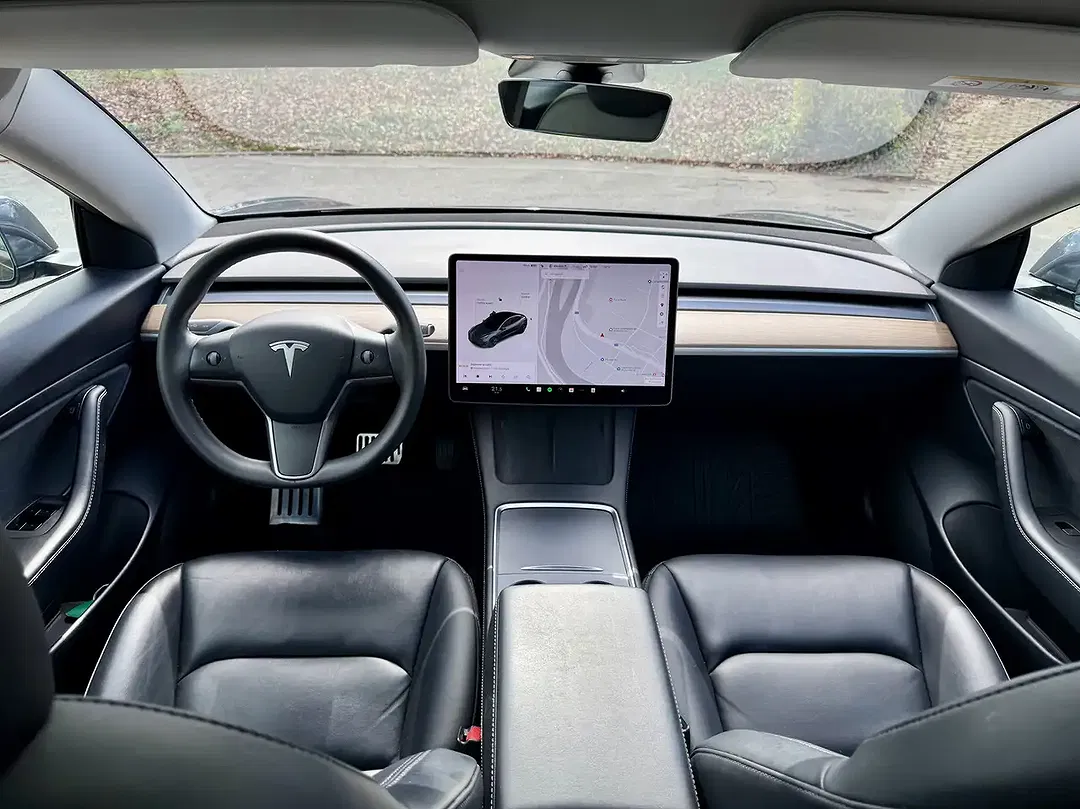 Tesla Model 3 Standard Range Plus - foto 9
