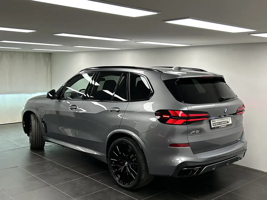 BMW X5 xDrive M Pro - Thumbnail 3