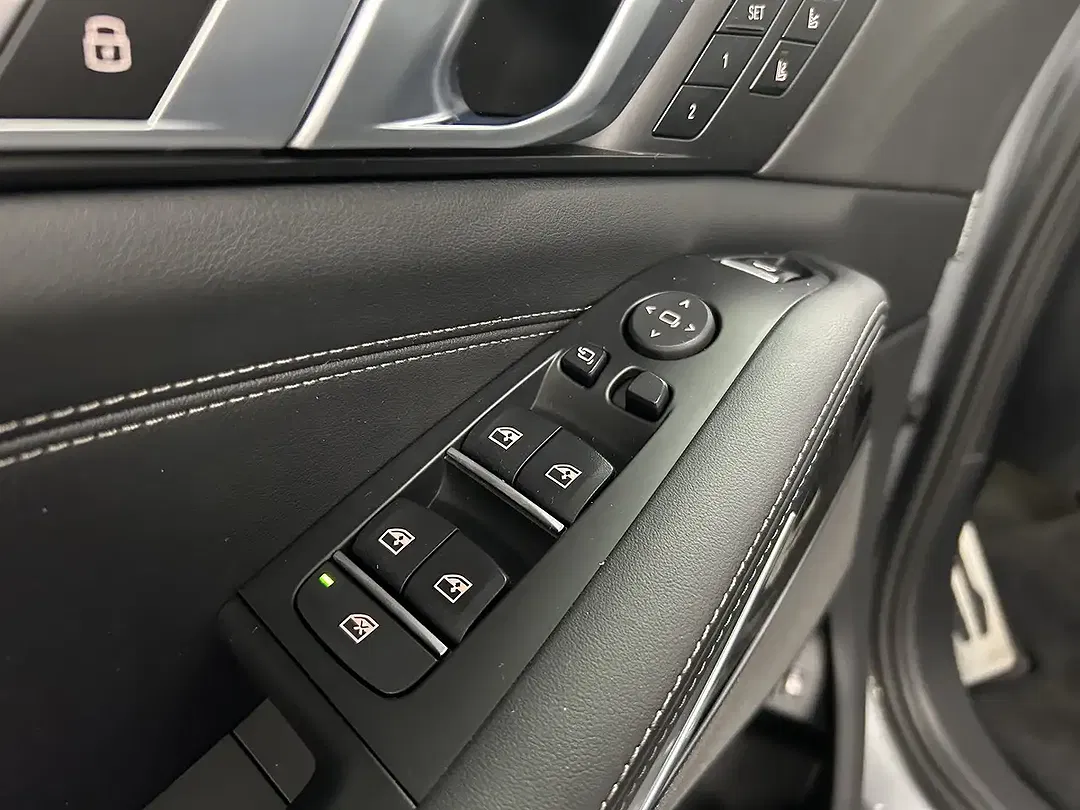 BMW X5 xDrive M Pro - Thumbnail 37