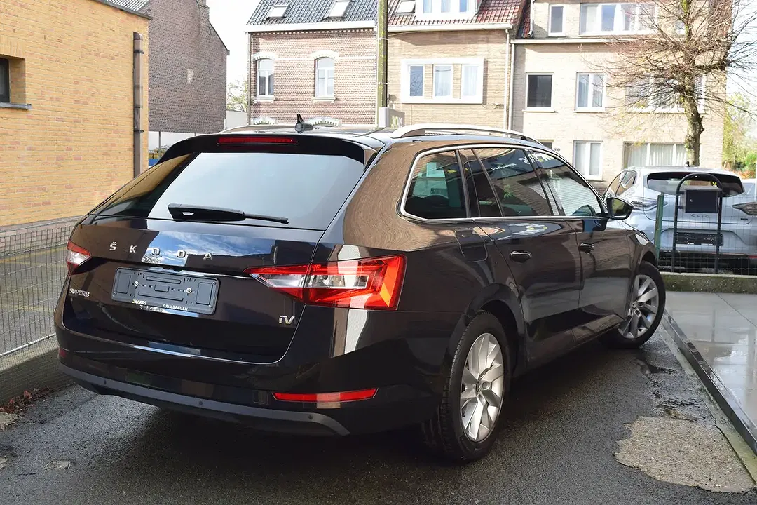 Skoda Superb 1.4 TSI iV Combi - foto 2