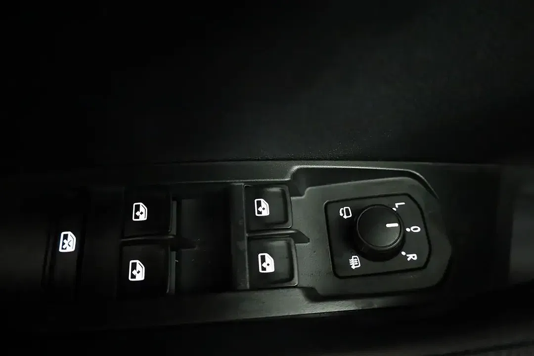 Skoda Karoq 2.0 TDI DSG 4x4 Selection - Thumbnail 8