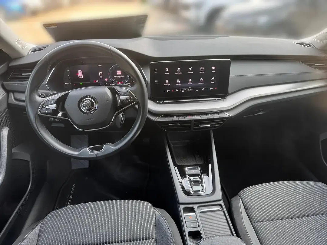 Skoda Octavia 2.0 TDI DSG Combi - Thumbnail 8
