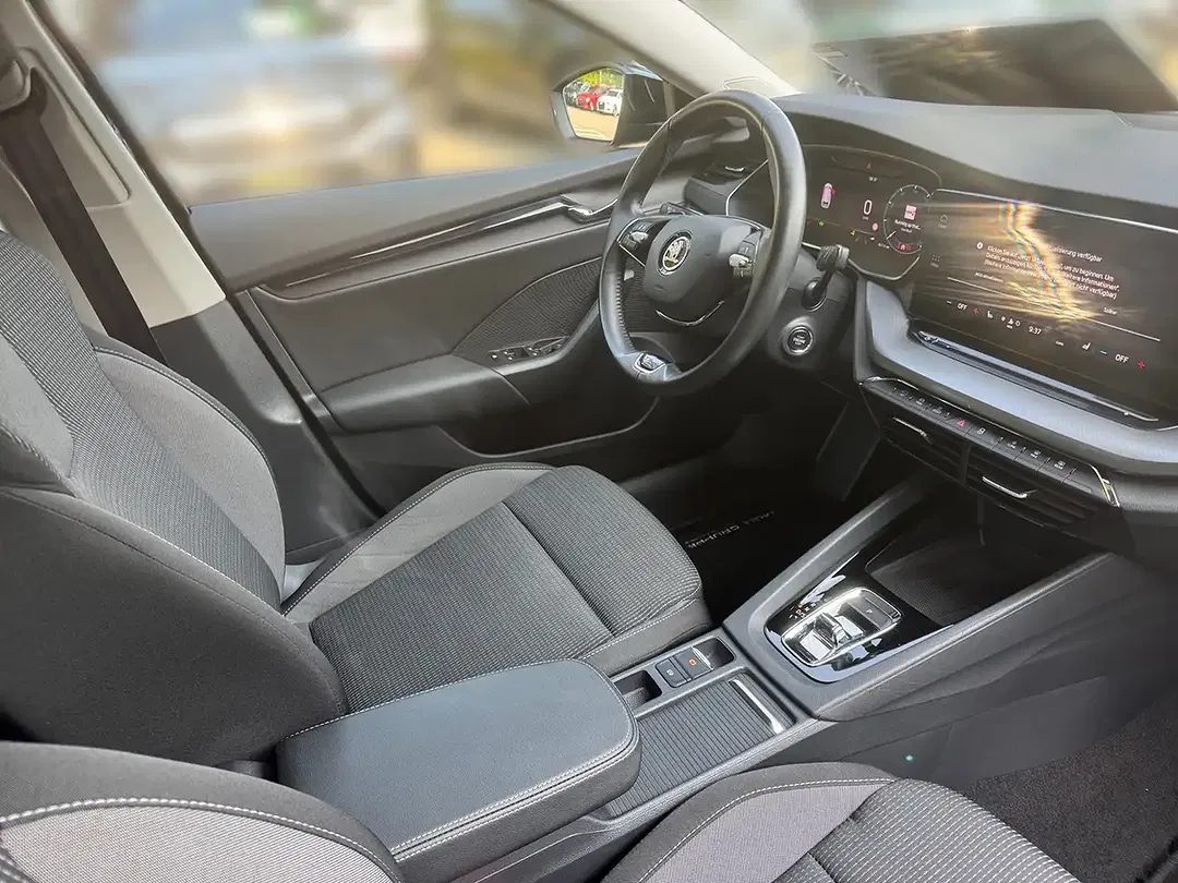Skoda Octavia 2.0 TDI DSG Combi - Thumbnail 6