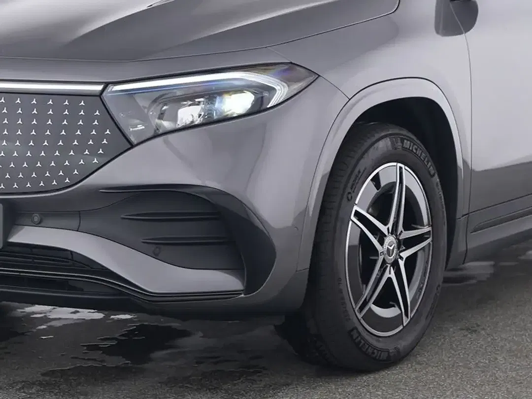 Mercedes-Benz EQA 300 4MATIC AMG Line - Thumbnail 2