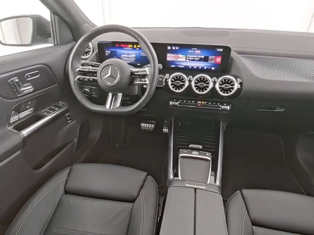 Mercedes-Benz EQA 300 4MATIC AMG Line - Thumbnail 6