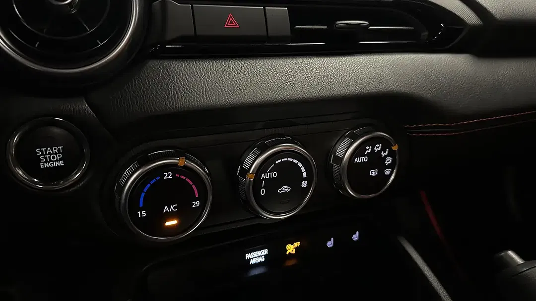 Mazda MX-5 SKYACTIV-G Kazari - Thumbnail 12