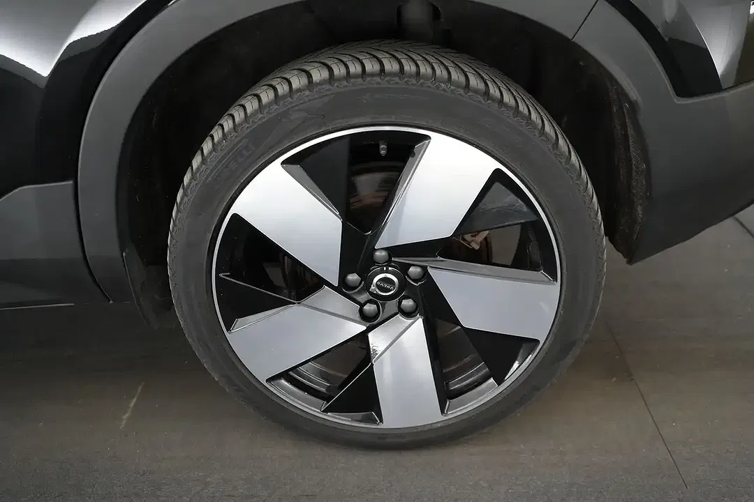 Volvo C40 Recharge Plus - Thumbnail 12