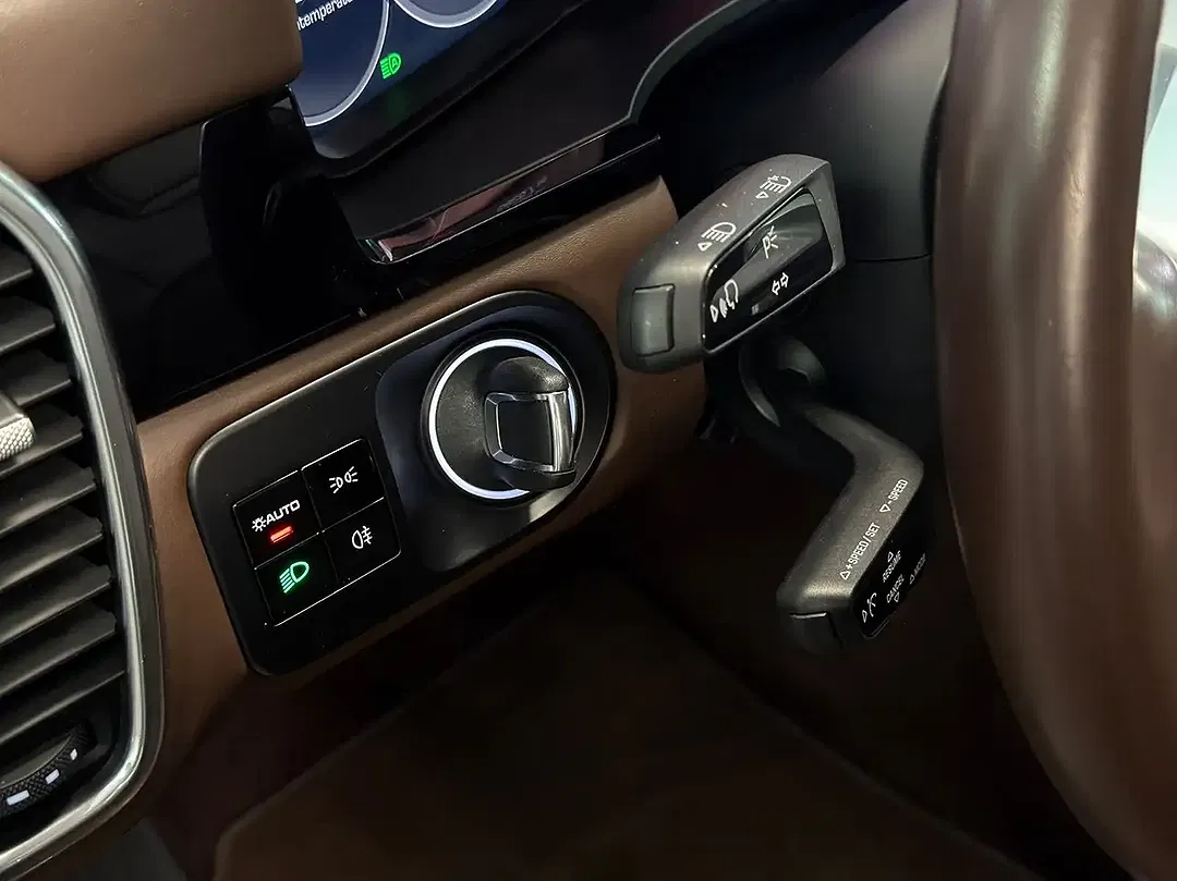 Porsche Cayenne V6 Coupe - Thumbnail 14