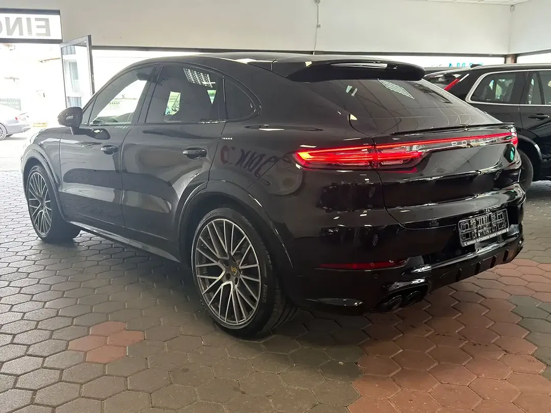 Porsche Cayenne V6 Coupe - foto 2