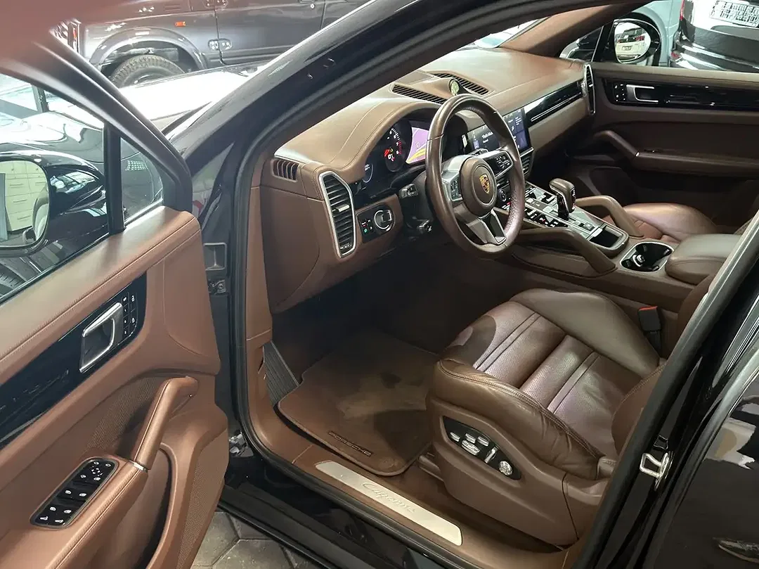 Porsche Cayenne V6 Coupe - Thumbnail 9