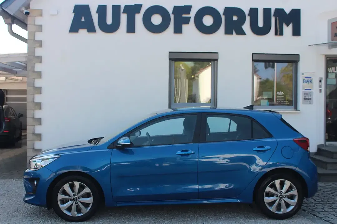 Kia Rio - Thumbnail 3