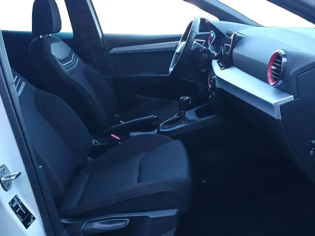 SEAT Ibiza 1.0 TSI DSG FR Pro Black Edition - Thumbnail 10