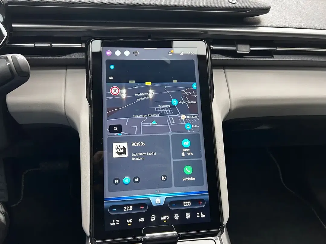 Ford Explorer Extended Range - Thumbnail 10