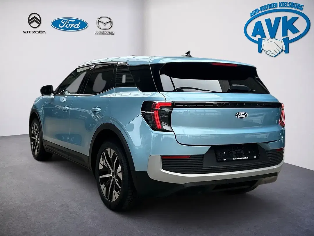 Ford Explorer Extended Range - Thumbnail 4