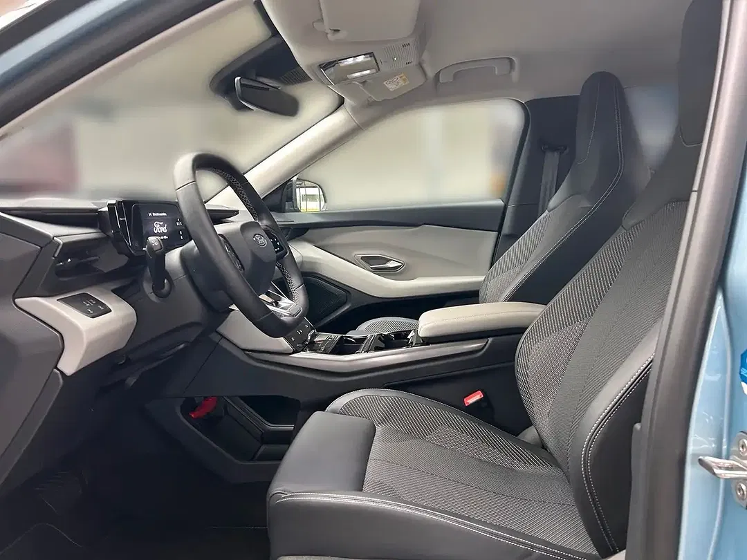 Ford Explorer Extended Range - Thumbnail 7
