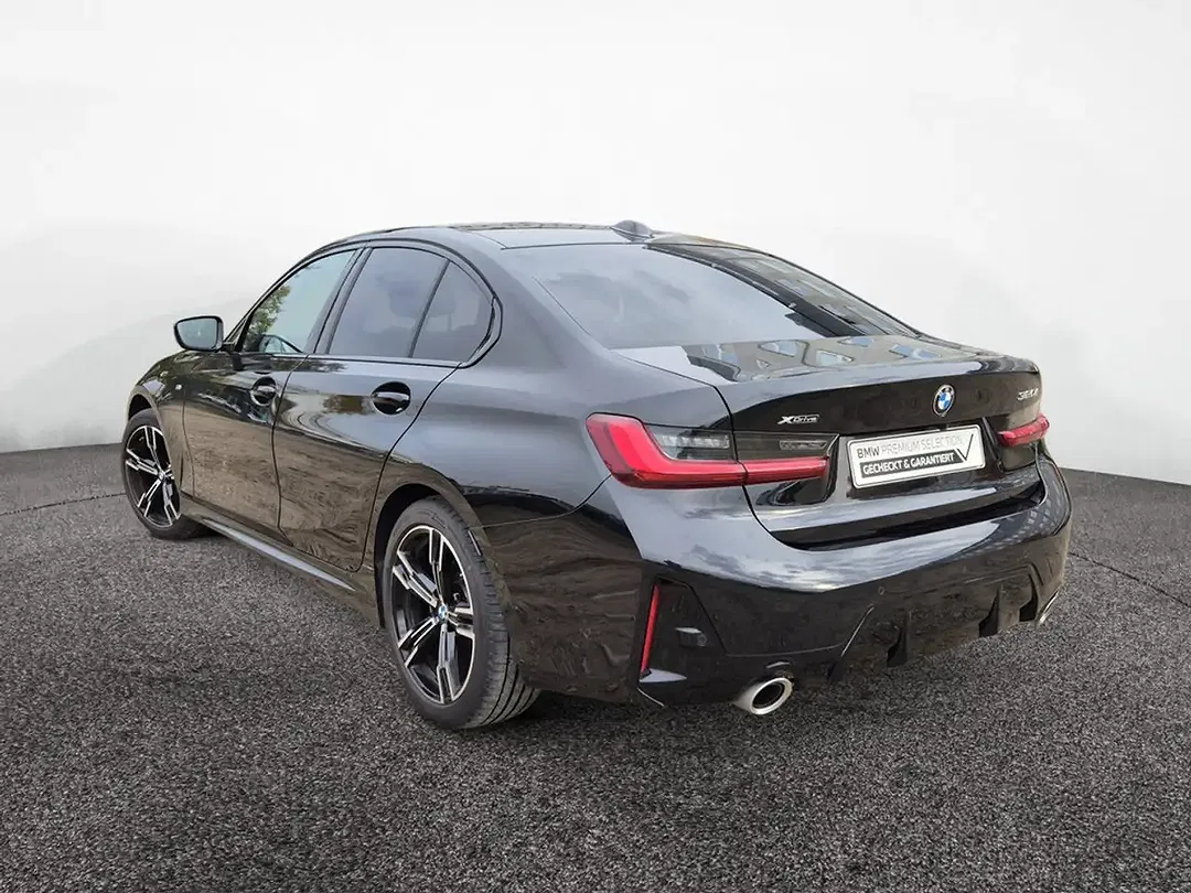 BMW 320 xDrive M Sport - Thumbnail 5