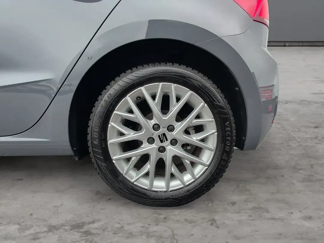 SEAT Ibiza 1.0 TSI DSG FR - Thumbnail 12