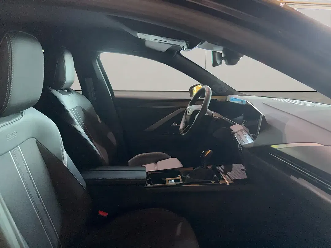 Opel Astra 1.2 GS - Thumbnail 14