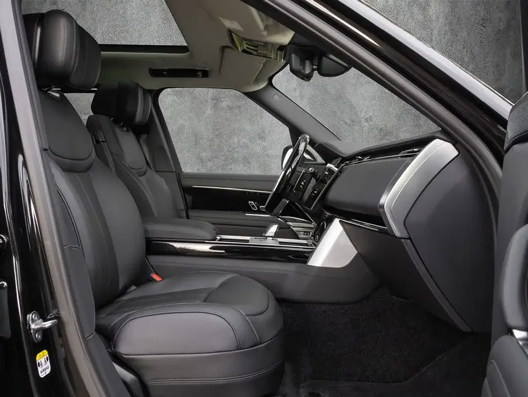 Land Rover Range Rover P550e Hybrid Autobiography - Thumbnail 3