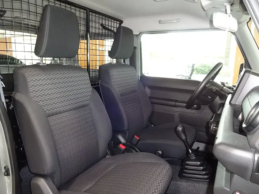 Suzuki Jimny AllGrip Comfort - Thumbnail 9