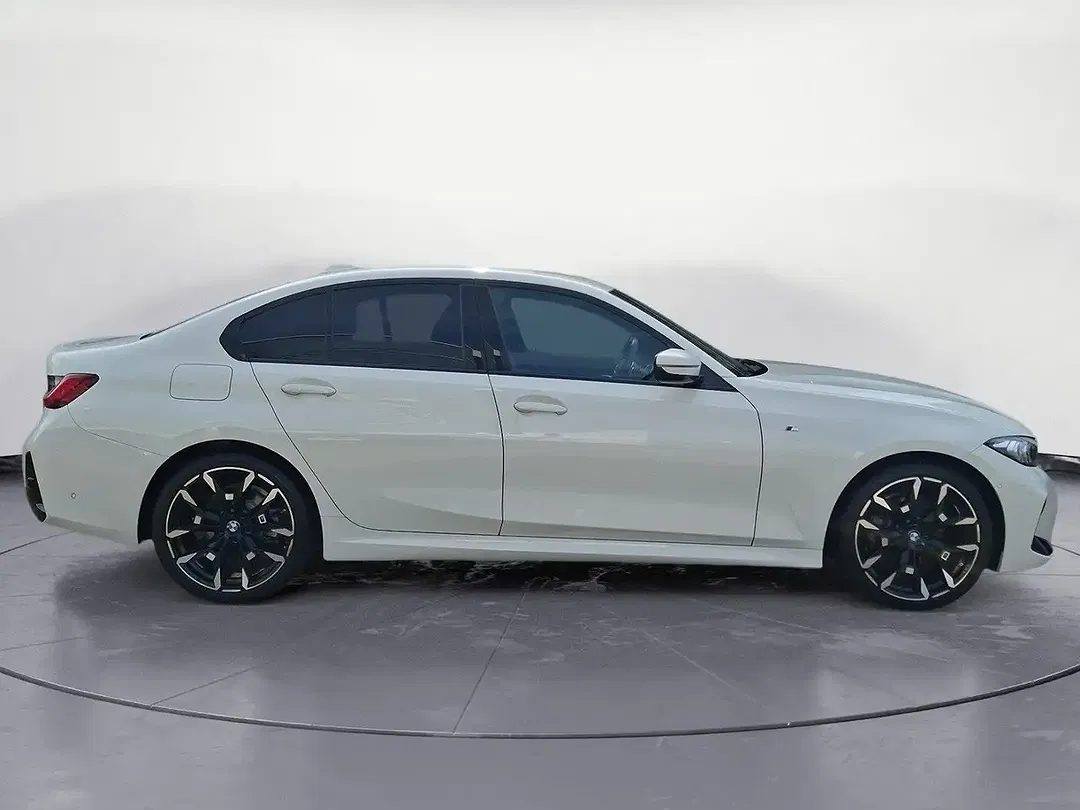 BMW 320 AUT xDrive M Sport - Thumbnail 6