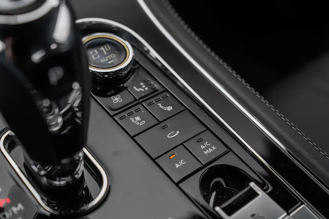 Bentley Continental GT 4.0 V8 Mulliner - Thumbnail 14