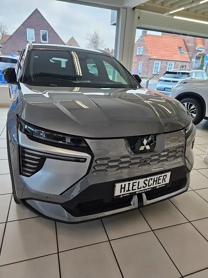 Mitsubishi Eclipse Cross Diamant Top Luxury - Thumbnail 3
