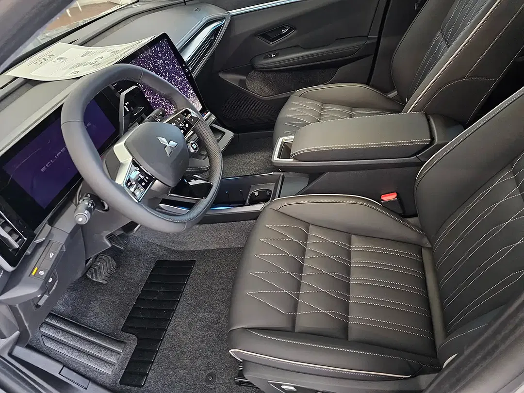 Mitsubishi Eclipse Cross Diamant Top Luxury - Thumbnail 9