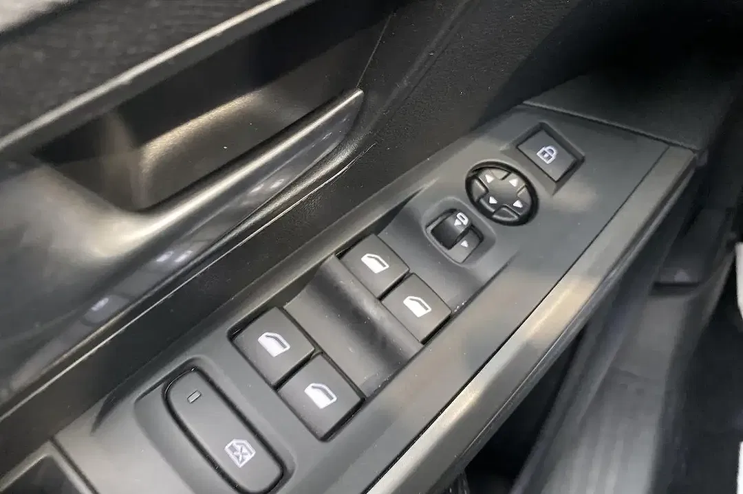 Peugeot 5008 Hybrid Allure - Thumbnail 17