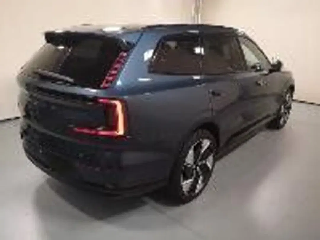 Volvo EX90 EV Single Motor Plus - Thumbnail 4