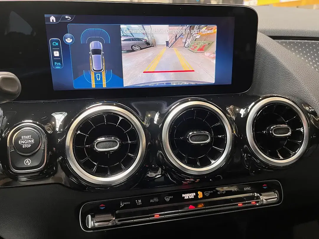 Mercedes-Benz GLA 200 Luxury - Thumbnail 9