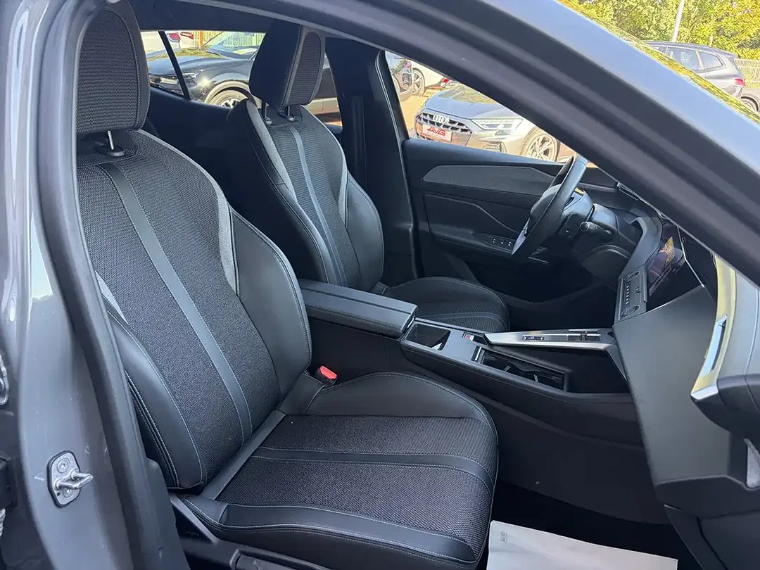 Peugeot 408 PHEV Allure - Thumbnail 16