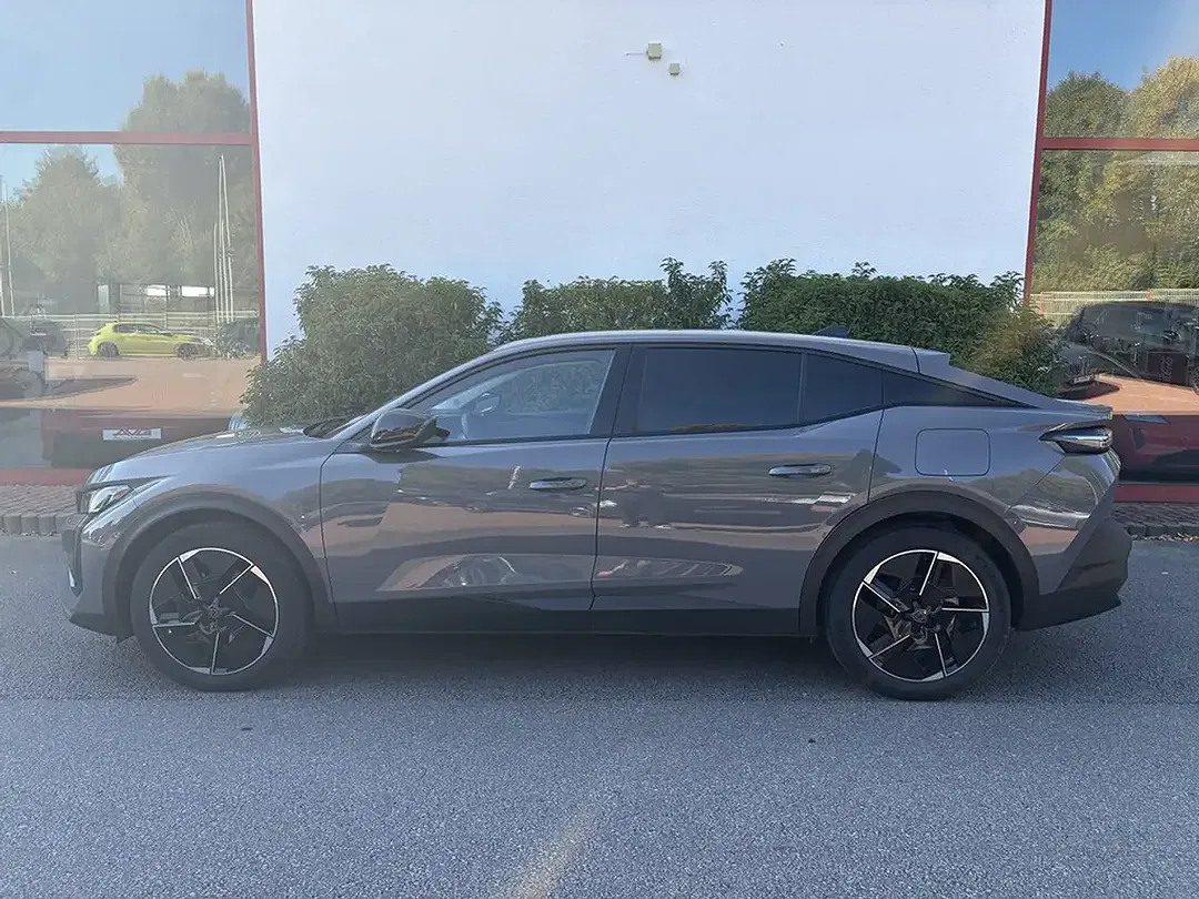 Peugeot 408 PHEV Allure - Thumbnail 17