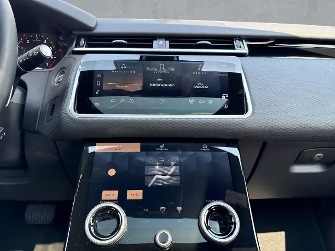 Land Rover Range Rover Velar P400e S - Thumbnail 13