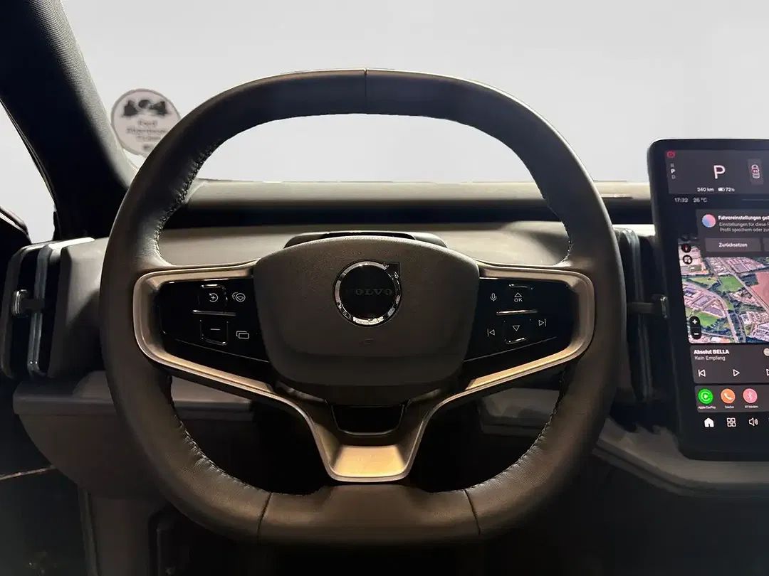 Volvo EX30 AWD Performance Cross Country Ultra - Thumbnail 13