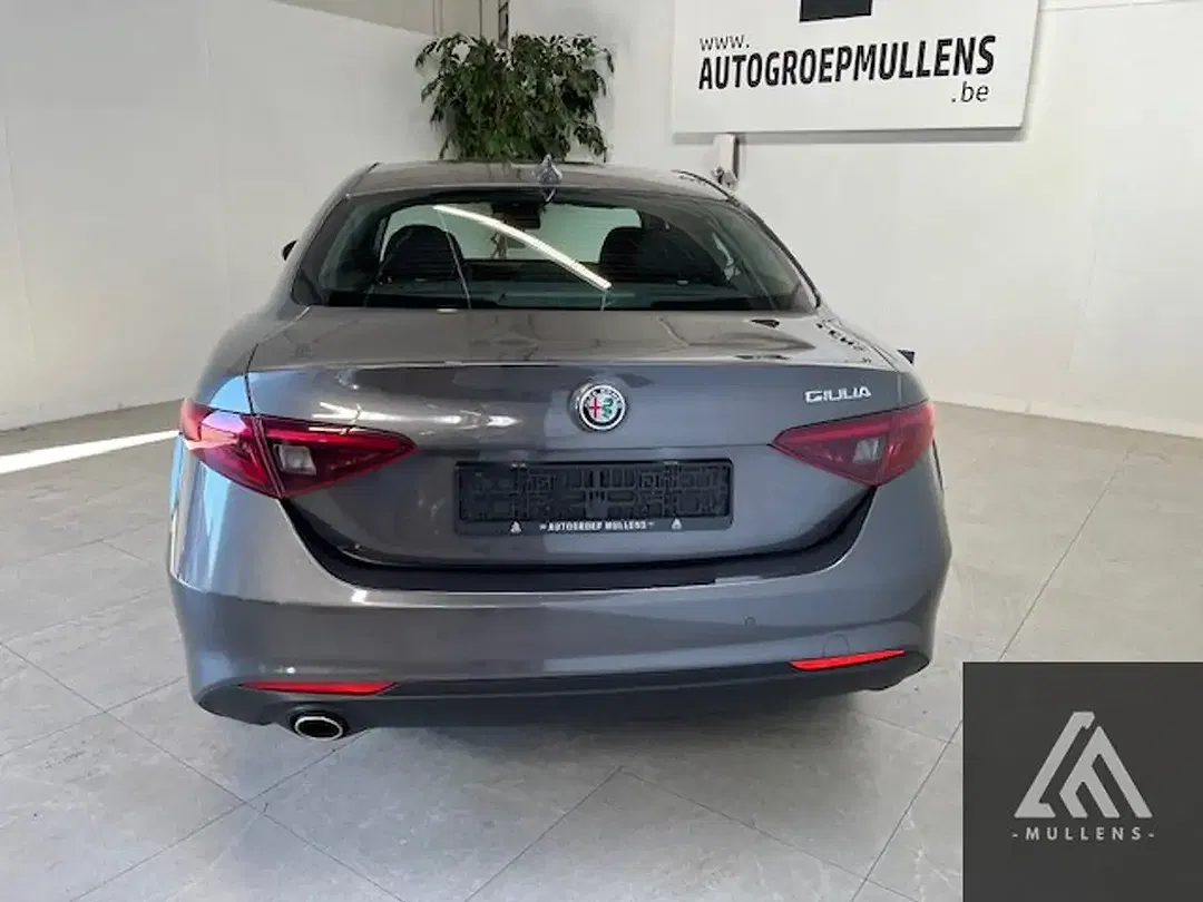 Alfa Romeo Giulia JTD AUT Super - Thumbnail 6