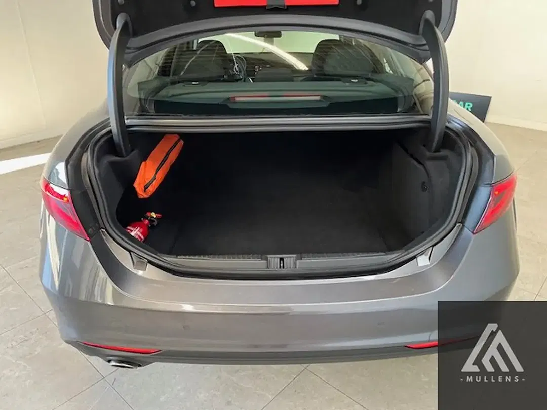 Alfa Romeo Giulia JTD AUT Super - Thumbnail 7