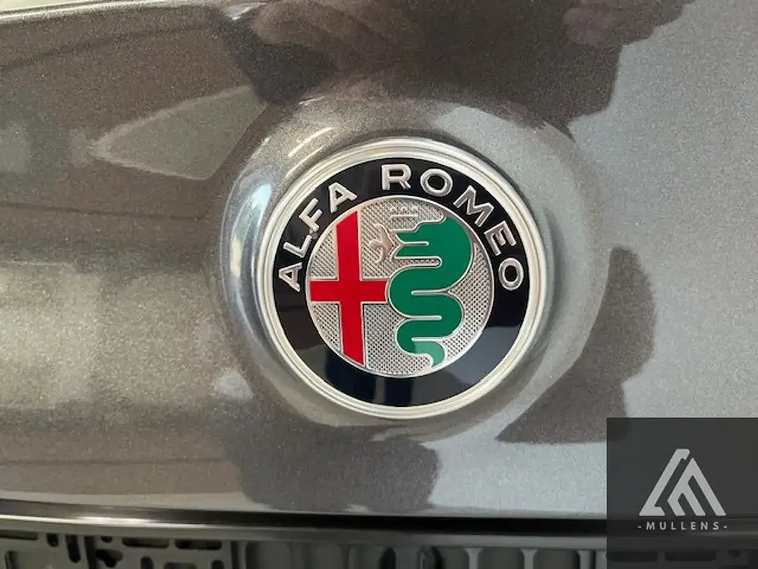 Alfa Romeo Giulia JTD AUT Super - Thumbnail 9