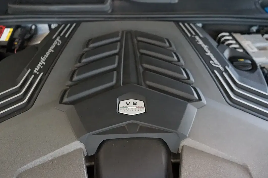 Lamborghini Urus - Thumbnail 23