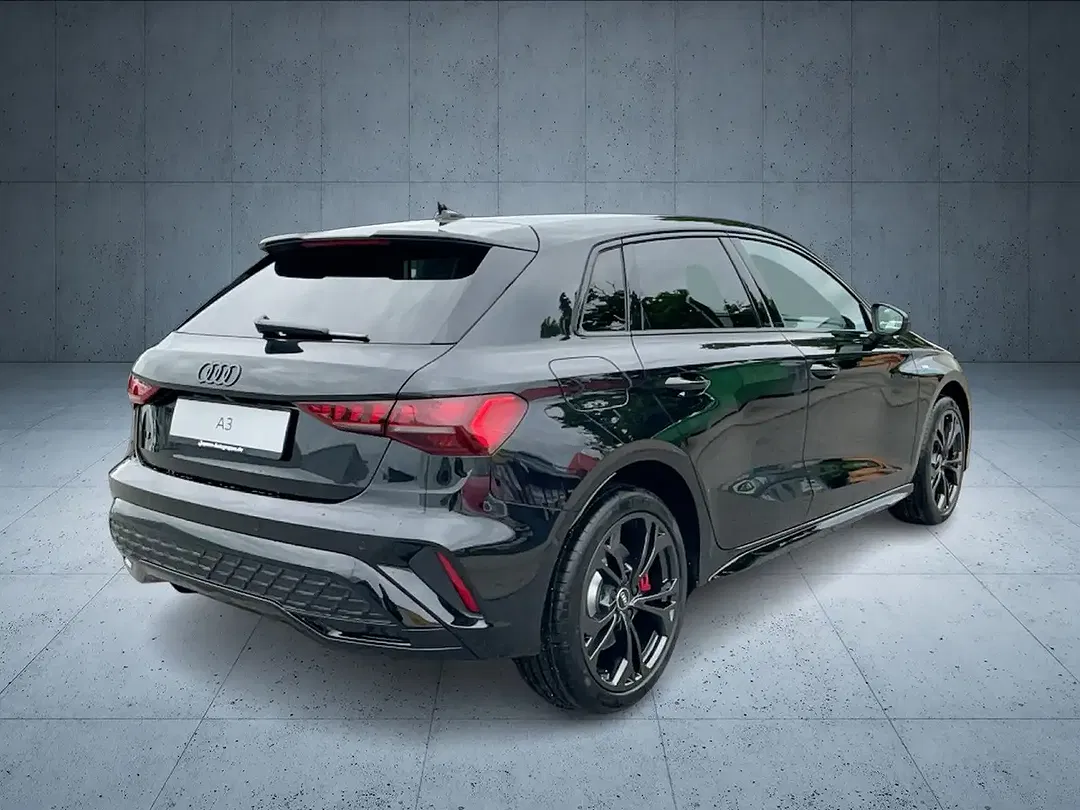 Audi A3 TFSI e Matrix LED Sportback S line - Thumbnail 6