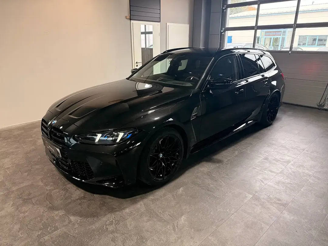BMW M3 xDrive Competition Touring - Thumbnail 3