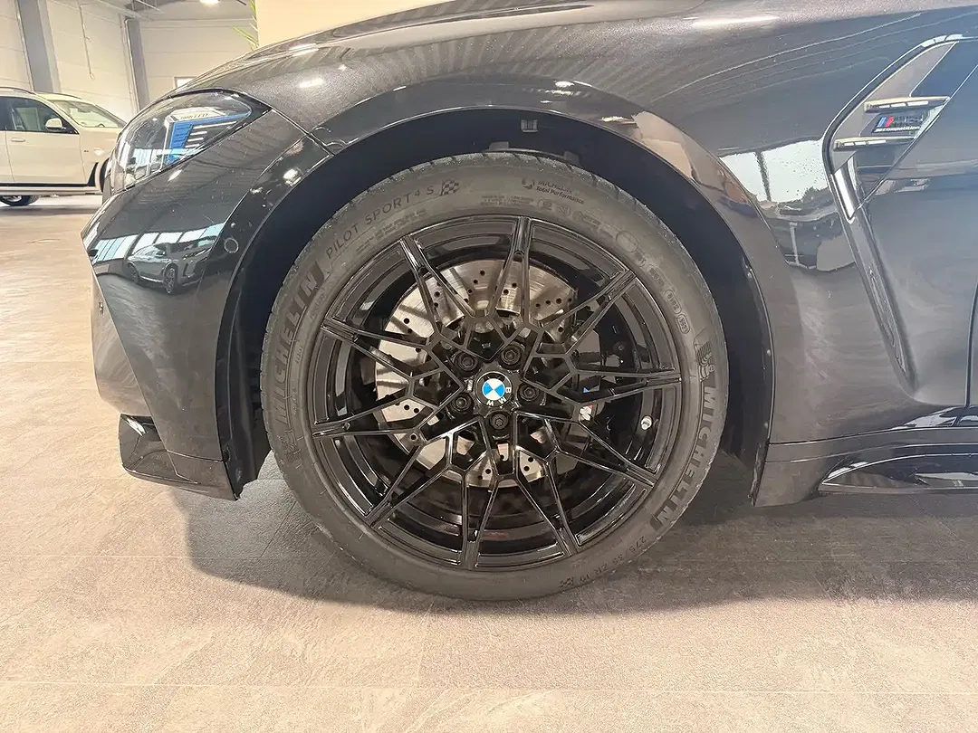 BMW M3 xDrive Competition Touring - Thumbnail 5