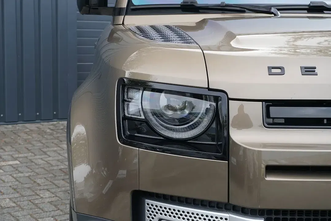 Land Rover Defender 110 HSE - Thumbnail 10