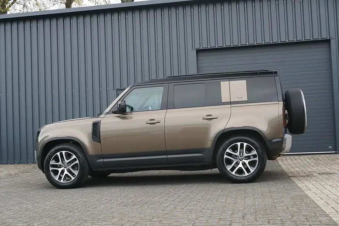 Land Rover Defender 110 HSE - Thumbnail 4