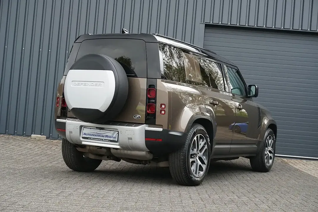 Land Rover Defender 110 HSE - Thumbnail 7