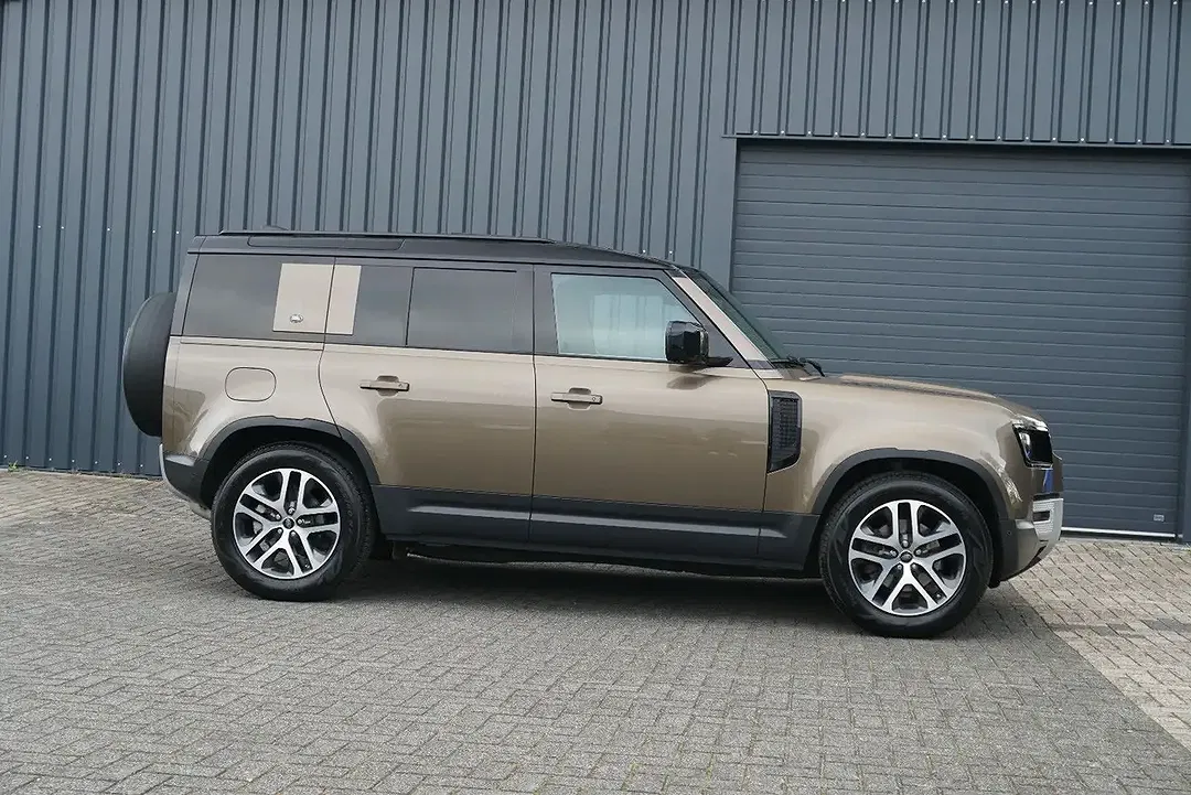 Land Rover Defender 110 HSE - Thumbnail 8